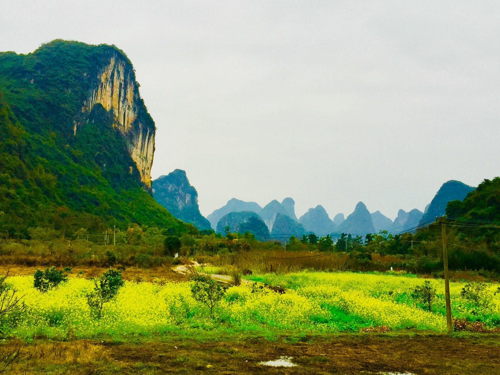 Yangshuo Moon Resort Hotel Ґуйлінь Екстер'єр фото